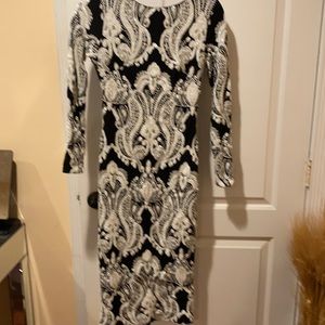 Size xs but it’s starchy black/gray/white